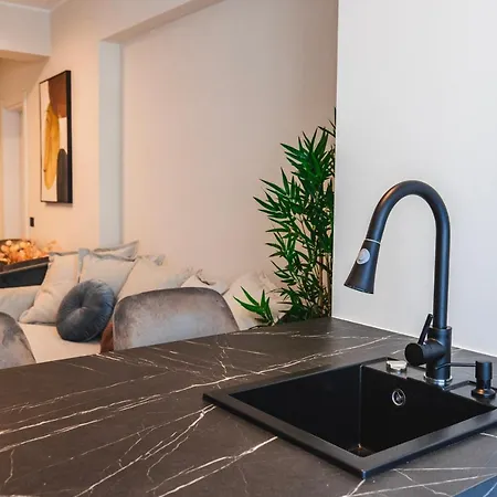 Waterfront By Alezzi Infinity & Constanta