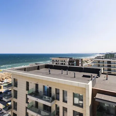 Waterfront By Alezzi Infinity & Apartment